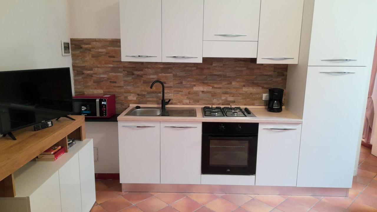 La Casa Di Christina Apartment Imperia Luaran gambar